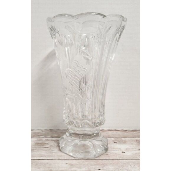 Crystal Bud Vase 7" Tall Flower Bird Etching Floral Footed Heavy - Picture 4 of 8